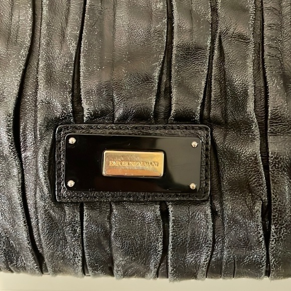 Emporio Armani Black Distress Large Gather Leather Shoulder Bag - Picture 2 of 14